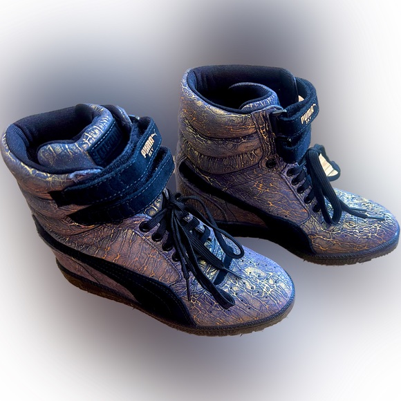 Puma Sky sky wedge suade sneakers black gold interior wedge size 7.5 womens shoe - Picture 1 of 9
